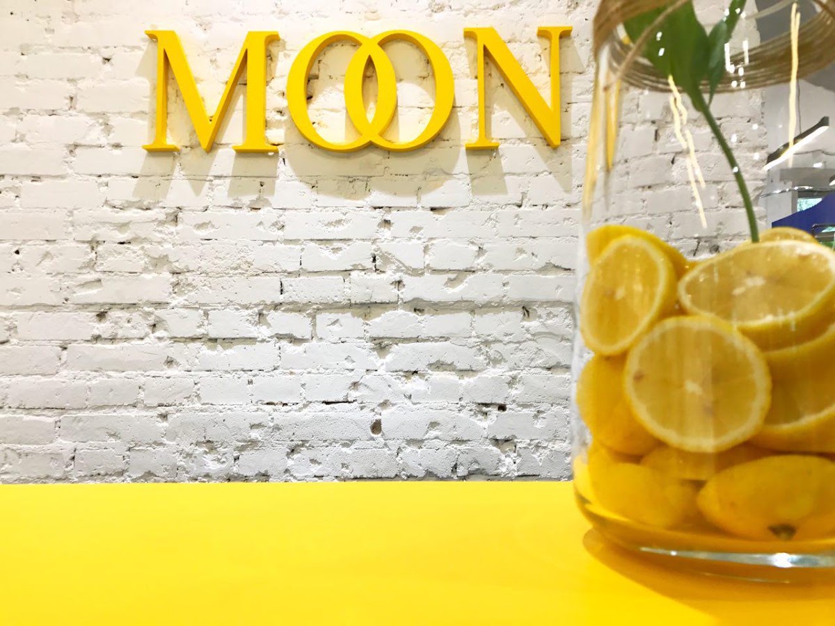 Фото салона MOON
