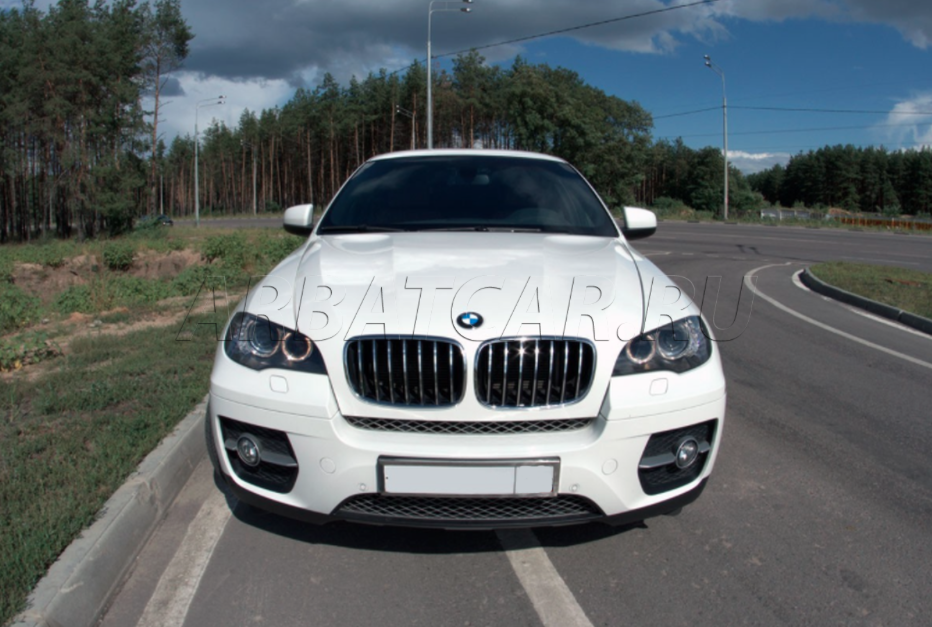 BMW X6, белый — кадр 4 из 6