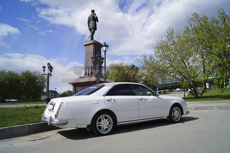 Mitsuoka Galue-ll (РЕТРО) — кадр 4 из 5