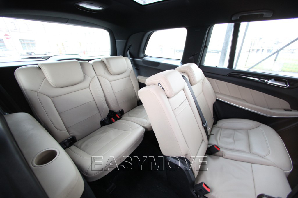 Mercedes GL — кадр 3 из 3