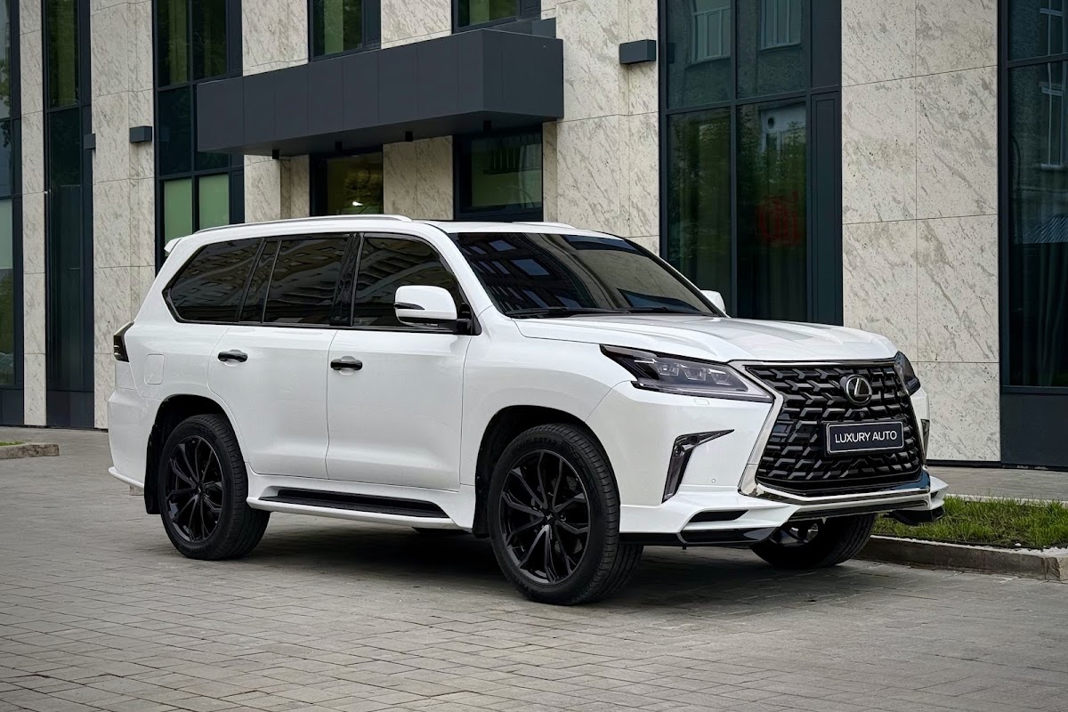 Lexus LX570