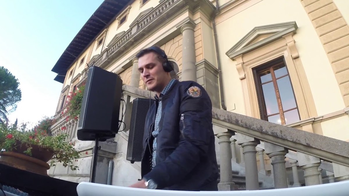 Видео