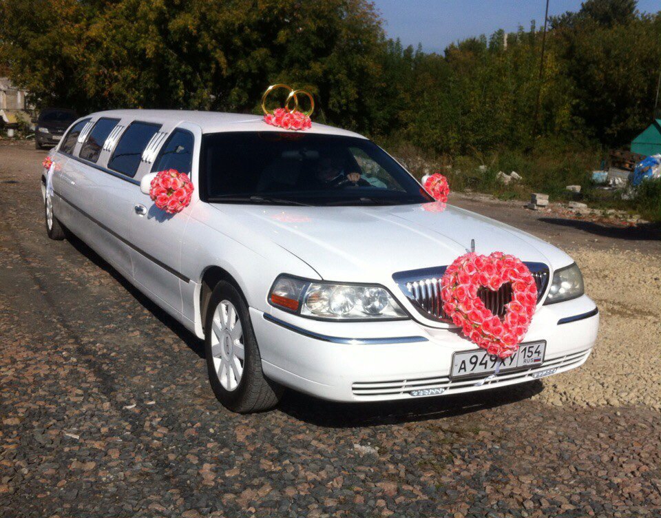Lincoln Town Car — кадр 4 из 22