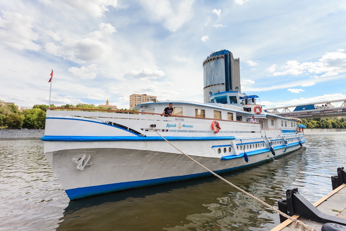 Теплоход Дунай