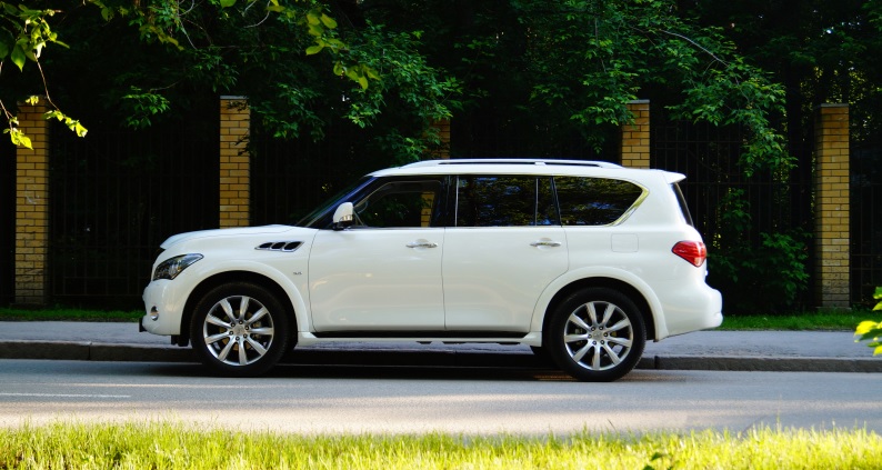 Infiniti QX80