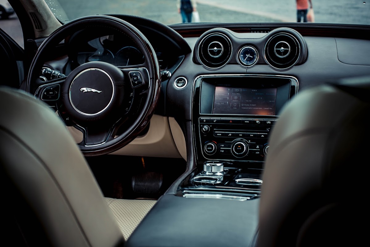 Jaguar XJ