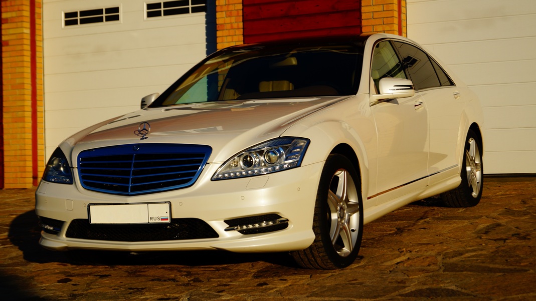 Mercedes-Benz S-Class long