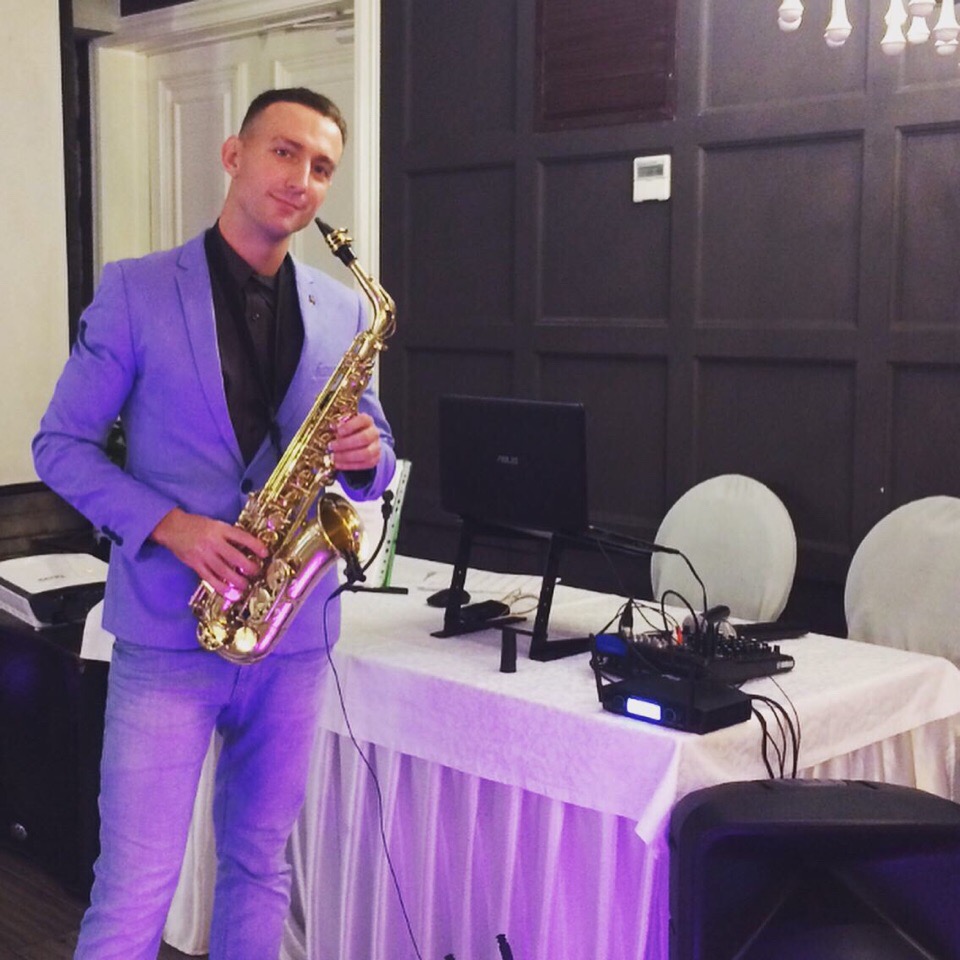 Саксофонист *DJ Валентин Джаз*