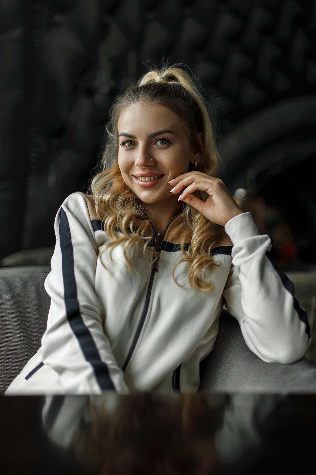 Небо,вертолёт,девушка