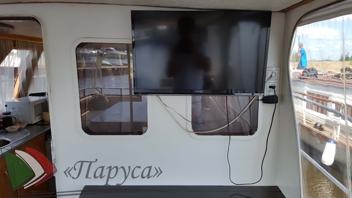 ООО "Паруса" катер «Леона»