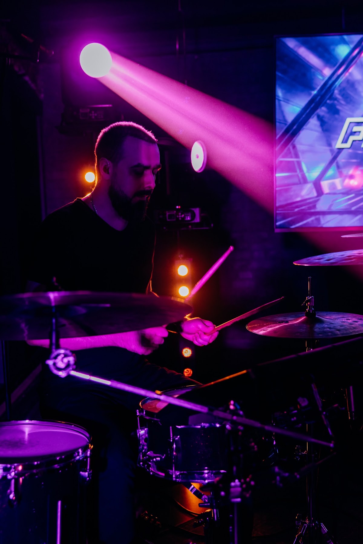 Свадьба в ресторане Луч в Нижнем Новгороде с кавер-группой Funkeys Music Band