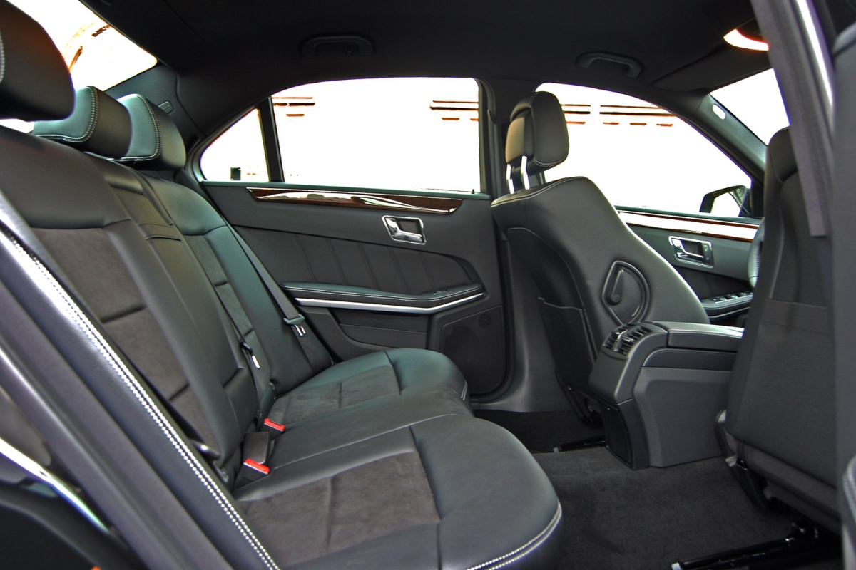Mercedes E-class — кадр 5 из 5