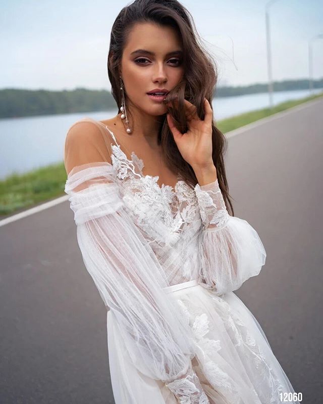 Свадебное платье — кадр 2 из 3