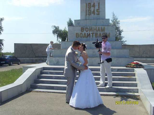 Лера Угловская