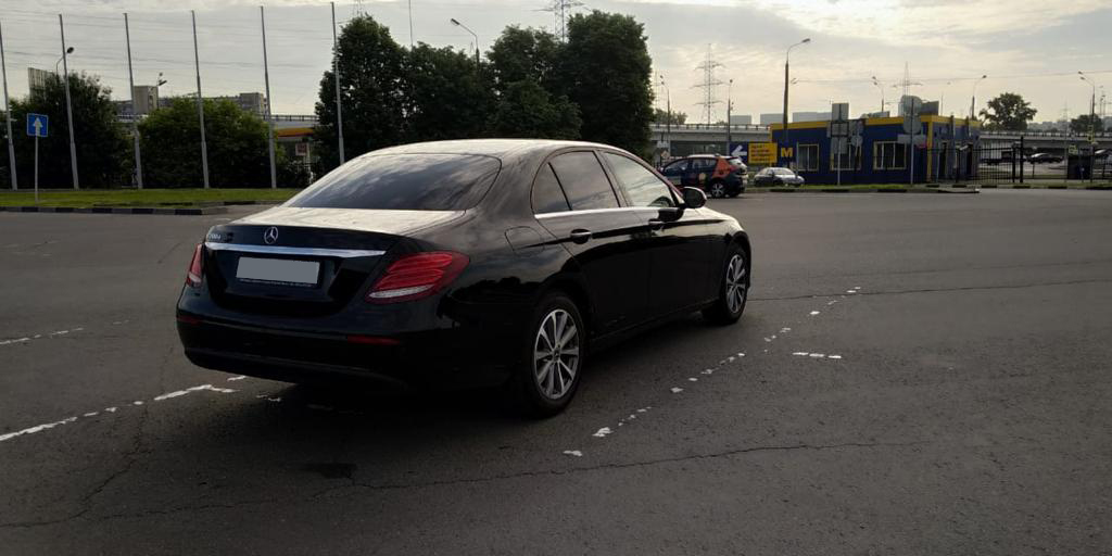 Mercedes E 213 — кадр 4 из 7