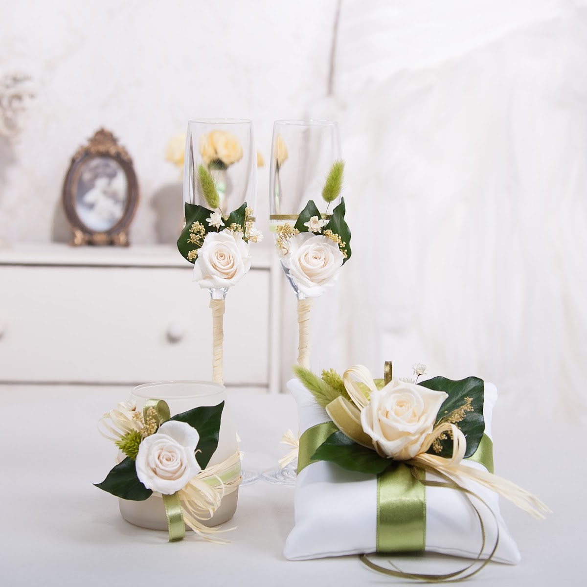 Unison wedding accessories
