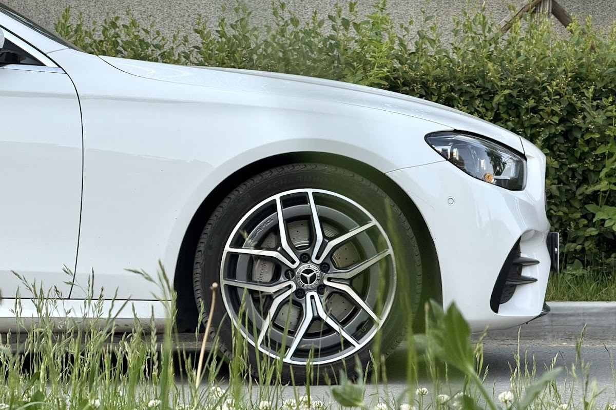 Mercedes Benz E class — кадр 5 из 16