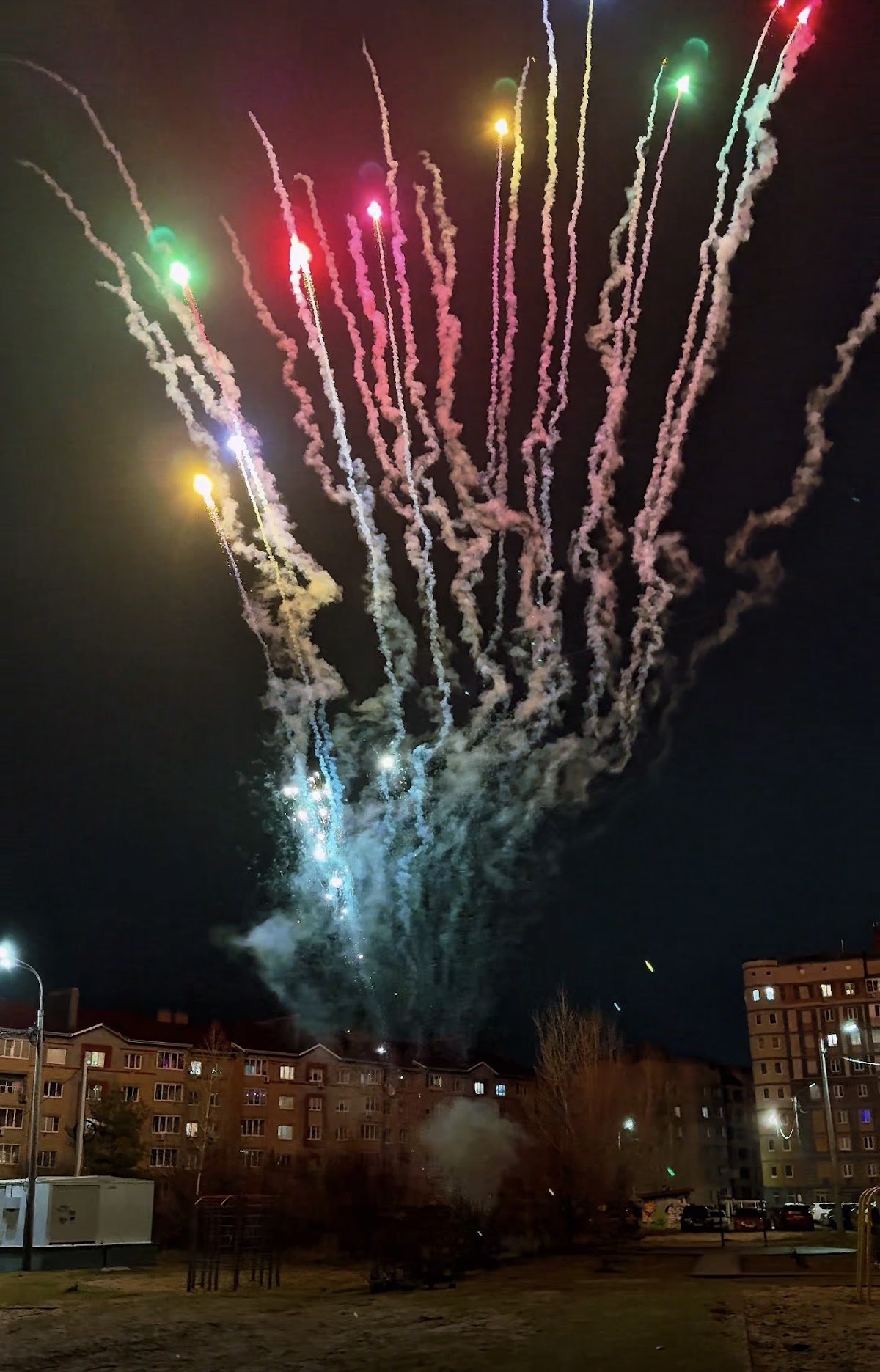Фейерверк шоу с веером в Нижнем Новгороде