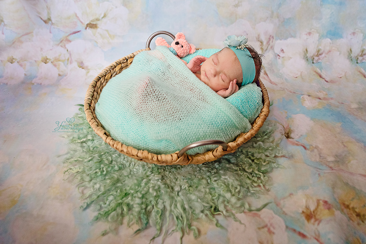 Newborn фотосессия новорожденных