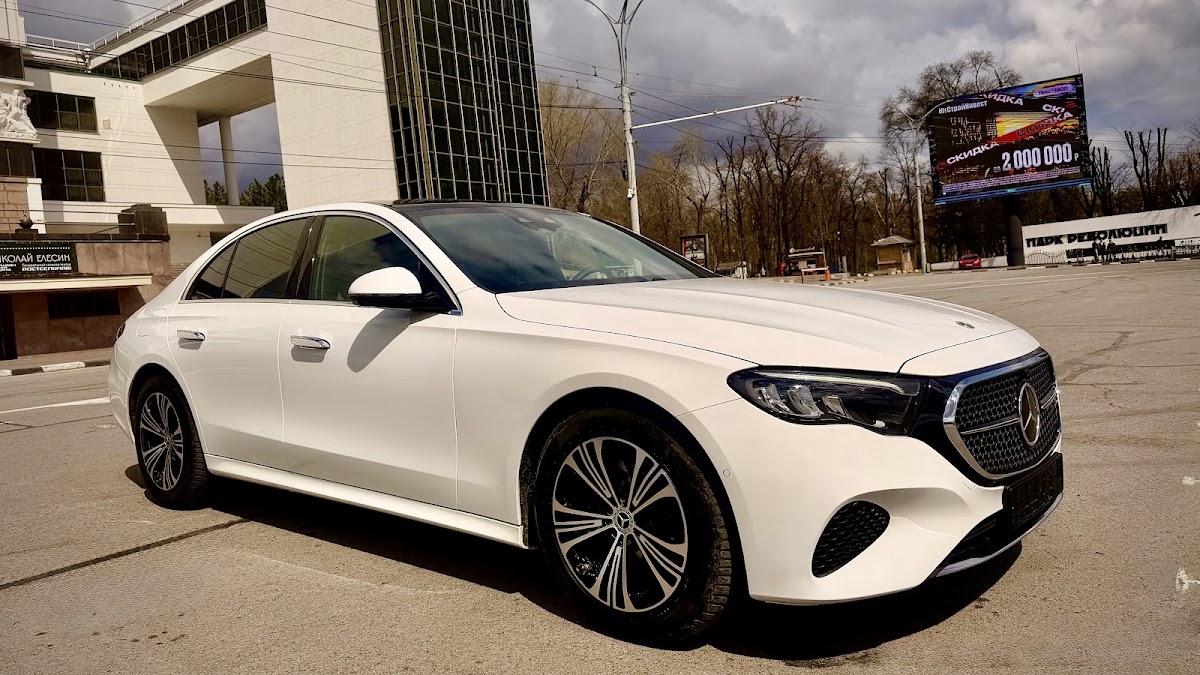 Mercedes-Benz E-Class W214