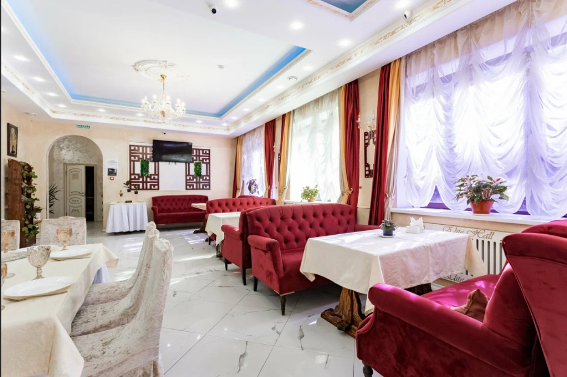 Основной зал
