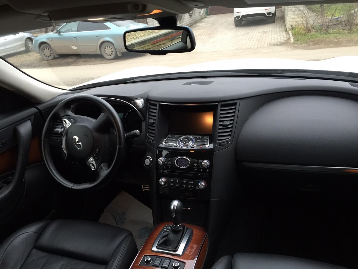 Инфинити QX70 FX37 S — кадр 3 из 4