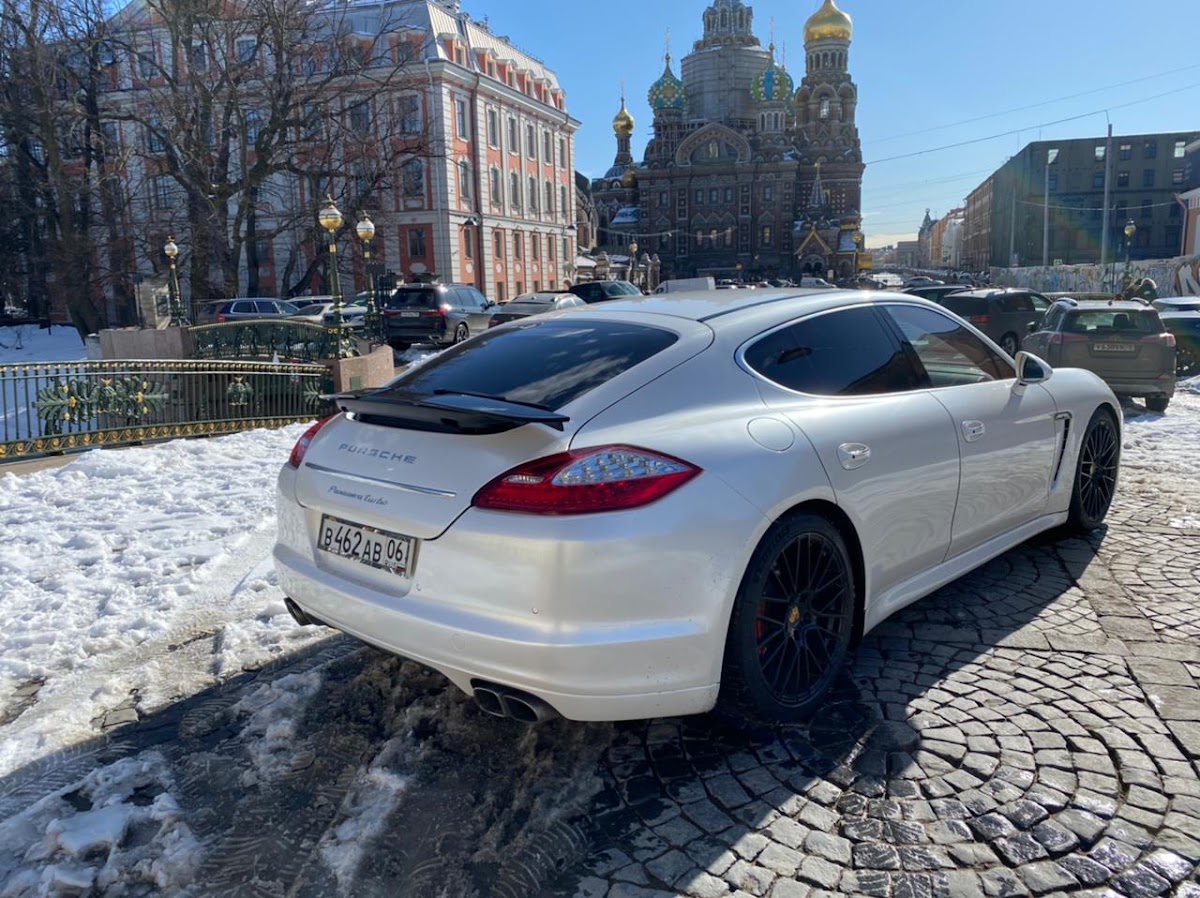 Porshe Panamera — кадр 3 из 8