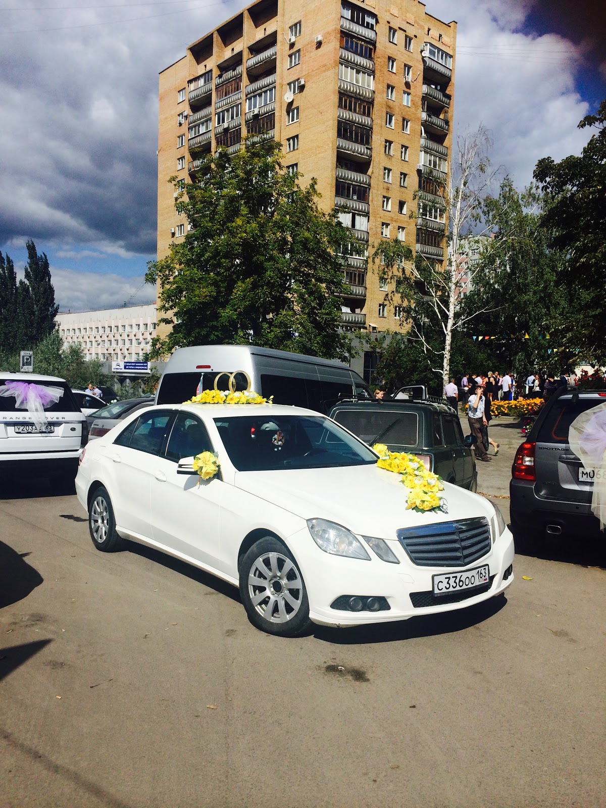 Mercedes-Benz E 200 — кадр 2 из 6
