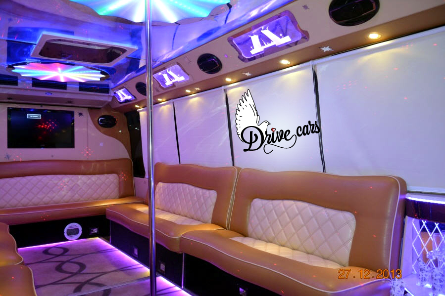 Party bus Ford