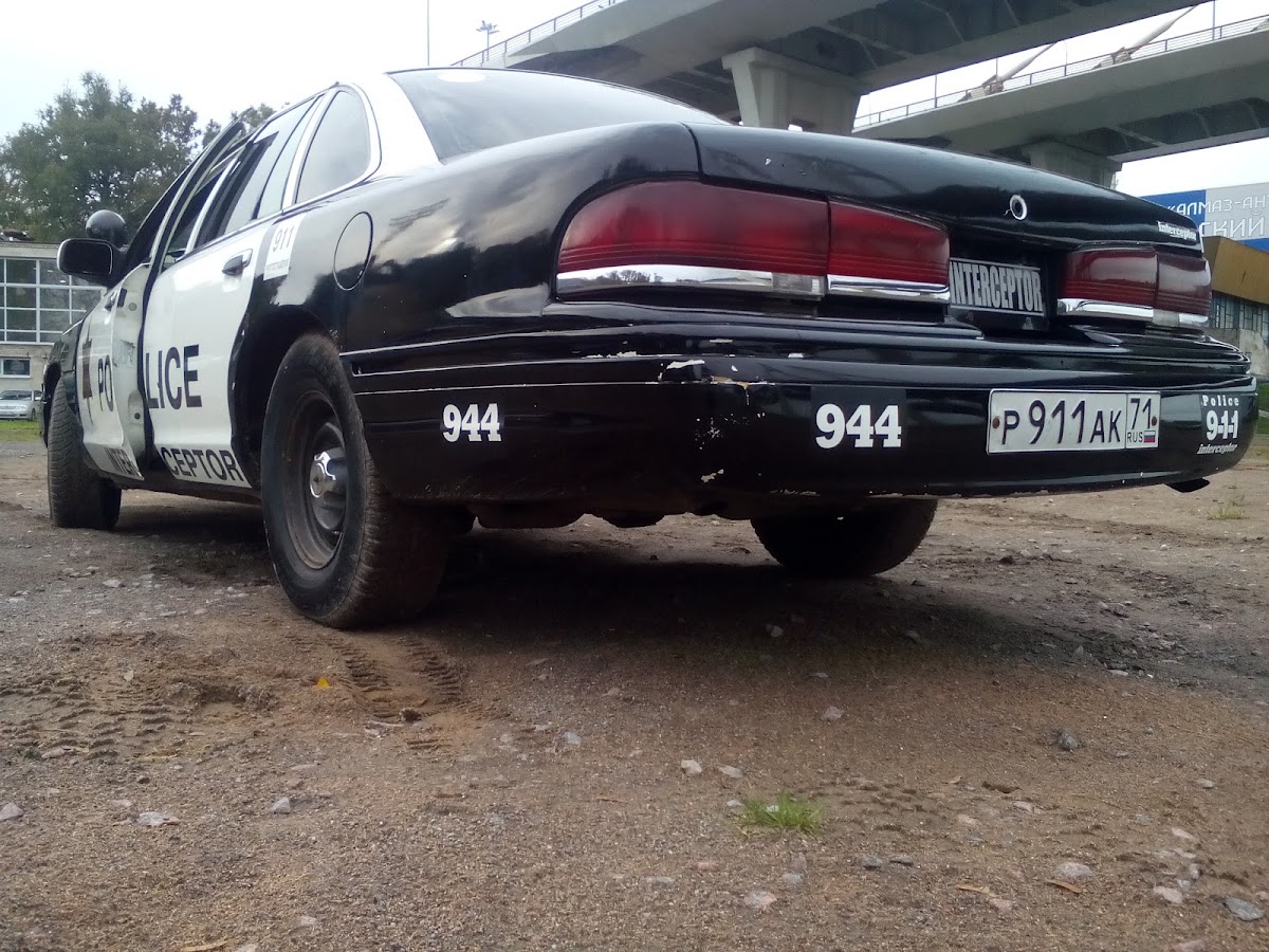 Ford Crown Victoria
