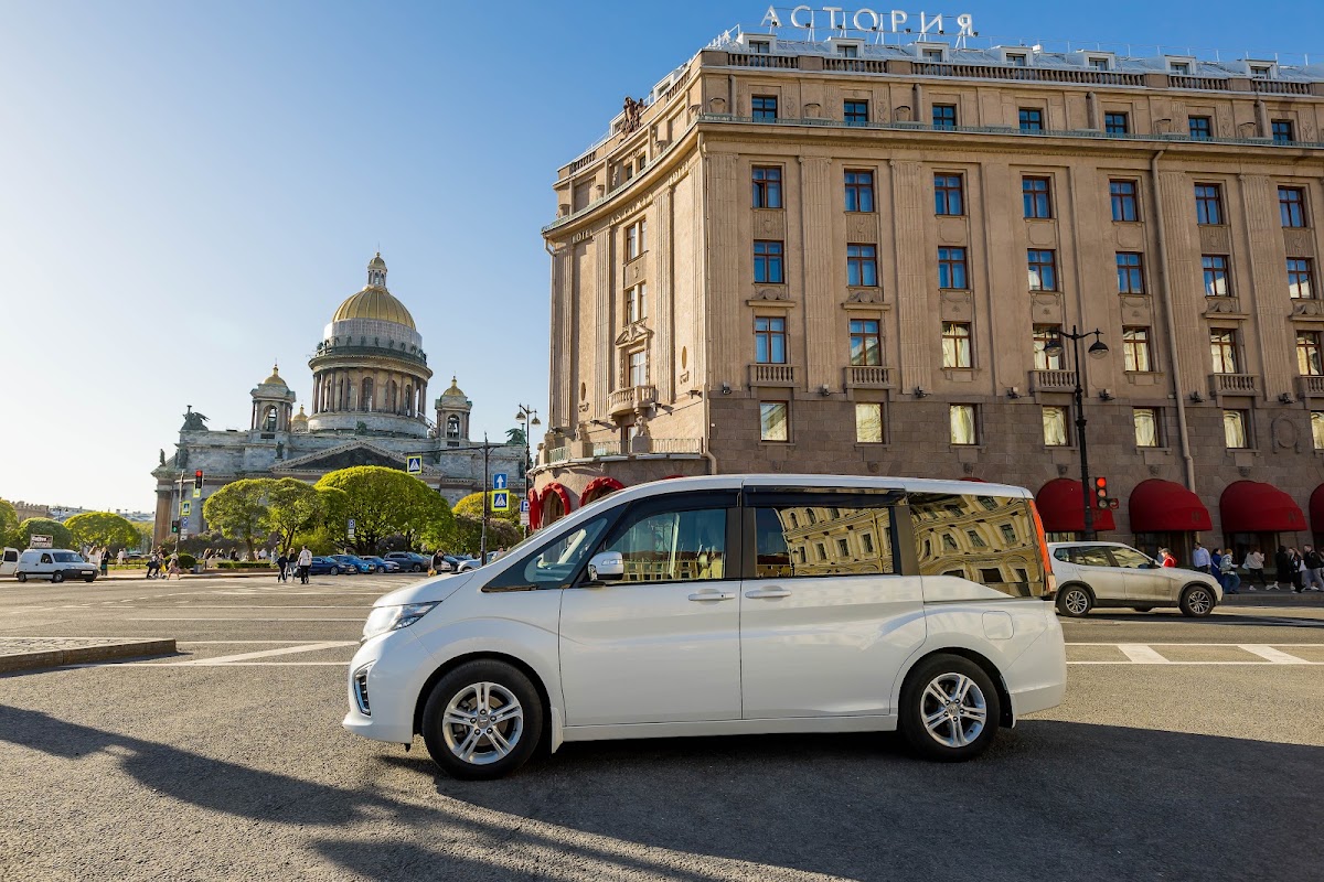 Минивэн Honda Stepwgn