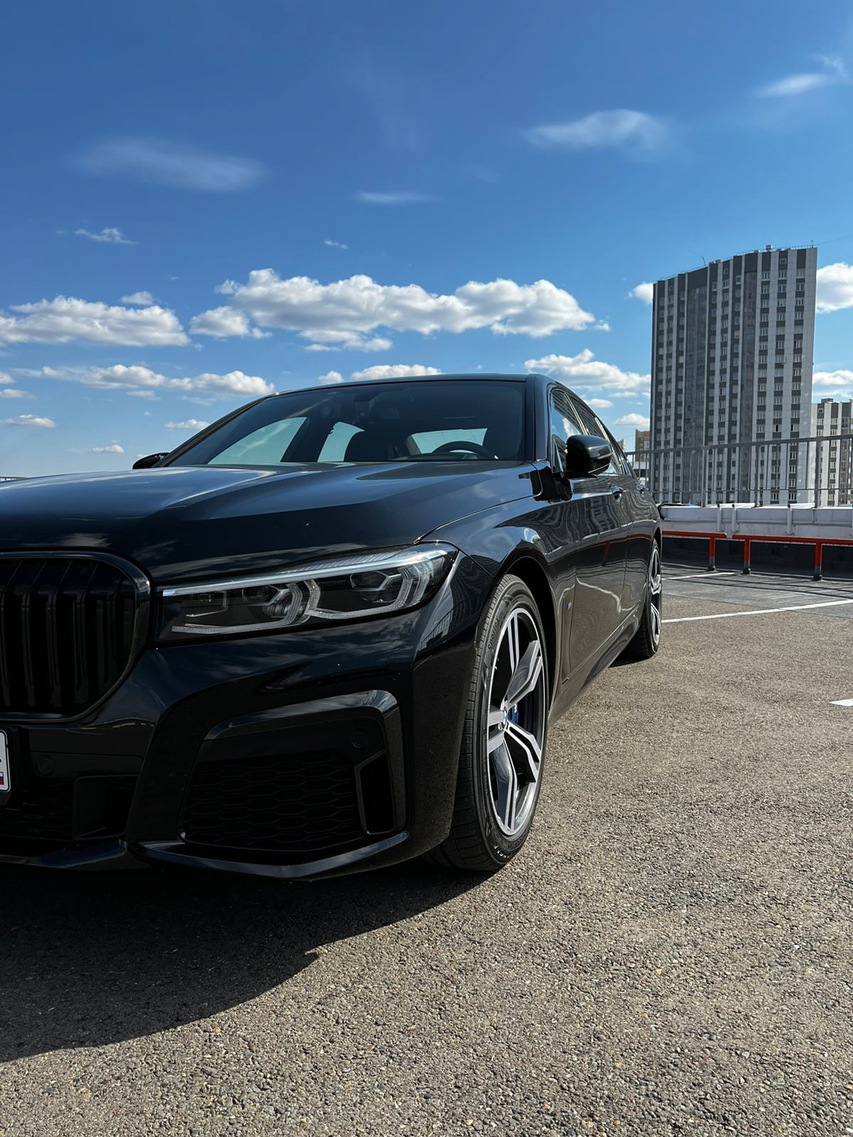 BMW750 — кадр 5 из 11