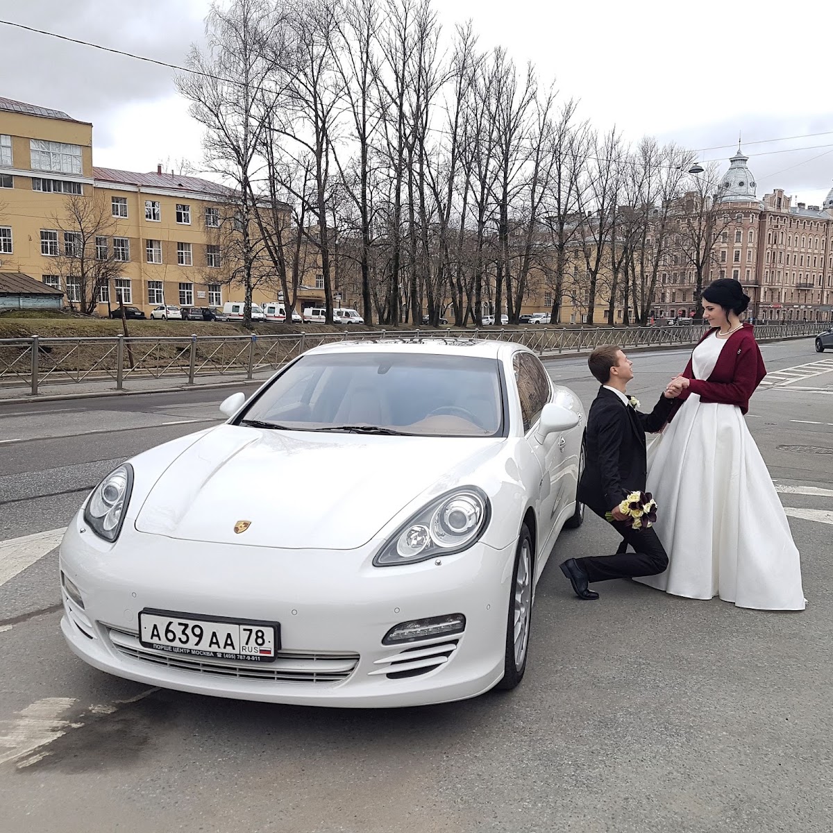Porsche Panamera Luxury Edition — кадр 5 из 17