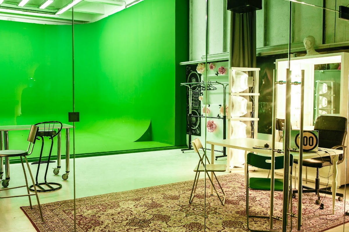 PUFF ORANGE STUDIO
