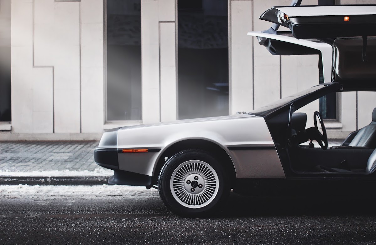 DeLorean DMC-12