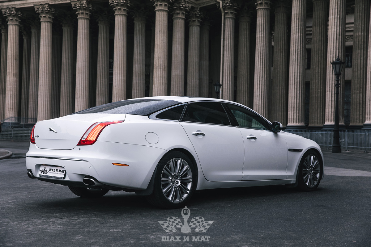 Jaguar XJ long