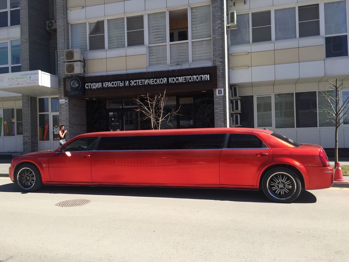 Крайслер 300с Red