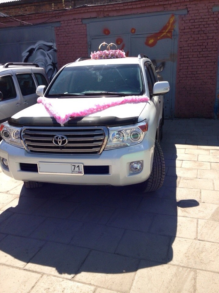 Toyota Land Cruiser 200 — кадр 4 из 10