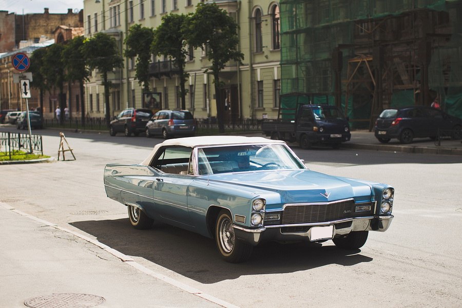 Cadillac De Ville 1968 Blue Sky