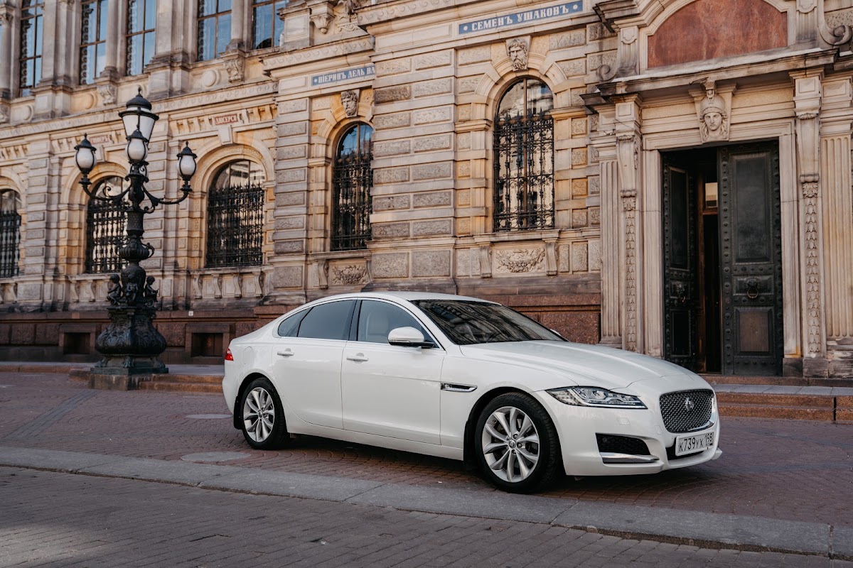 JAGUAR XF NEW