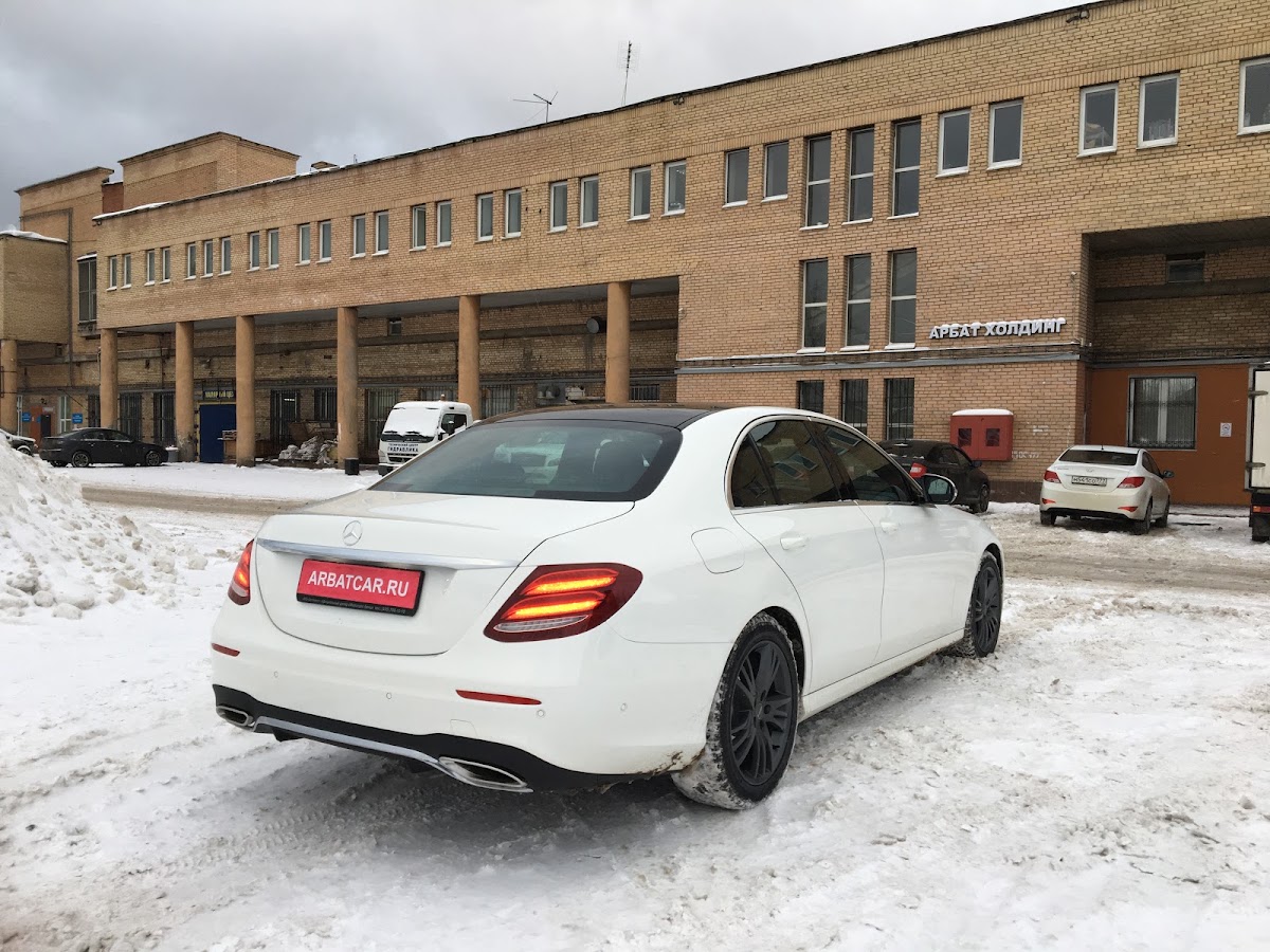 Merсedes E-class (w213) белый на светлом салоне — кадр 3 из 5
