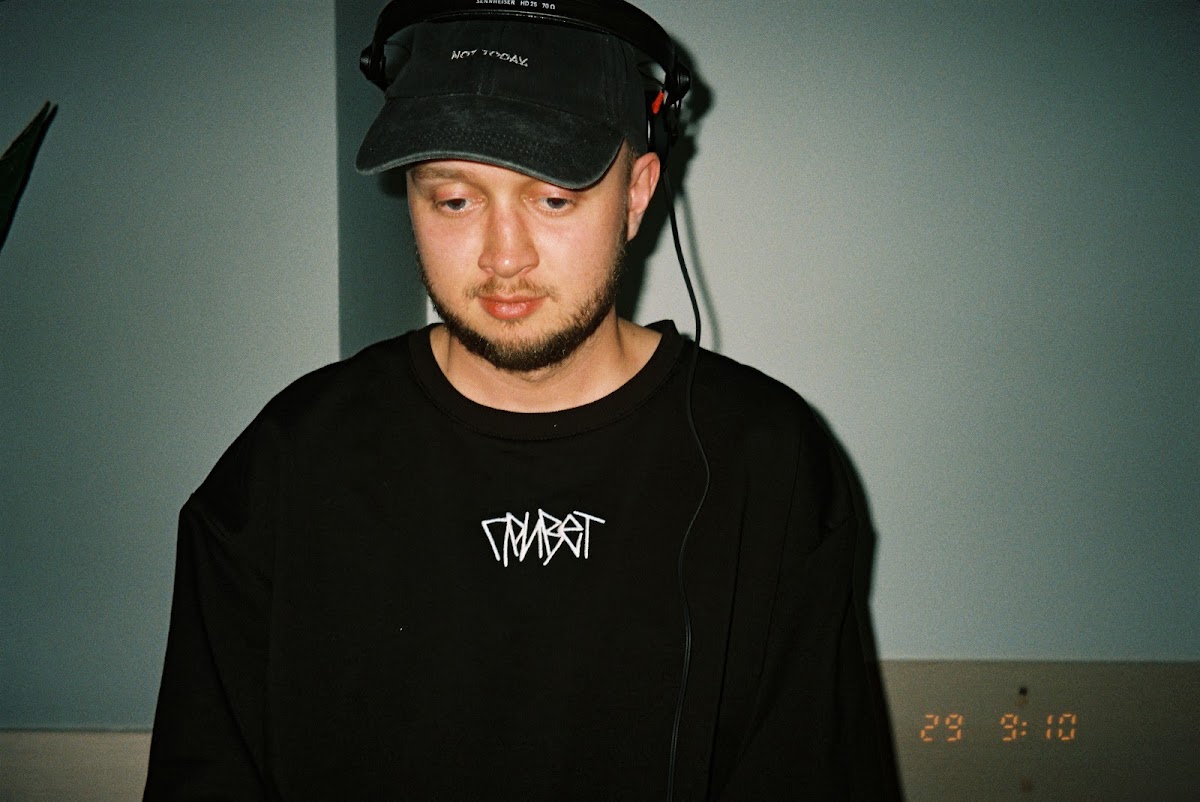 Dj