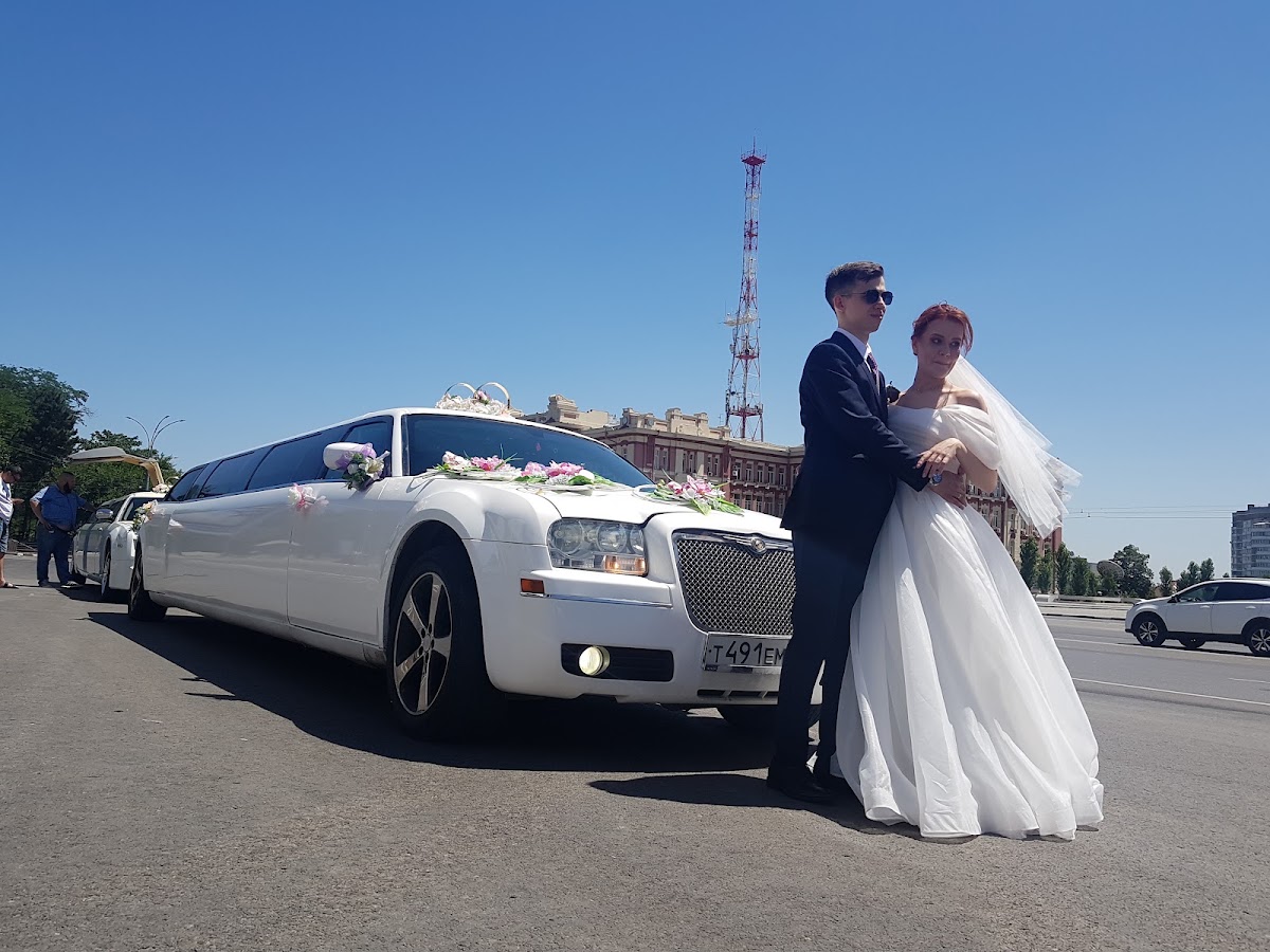 Лимузин CRYSLER 300C