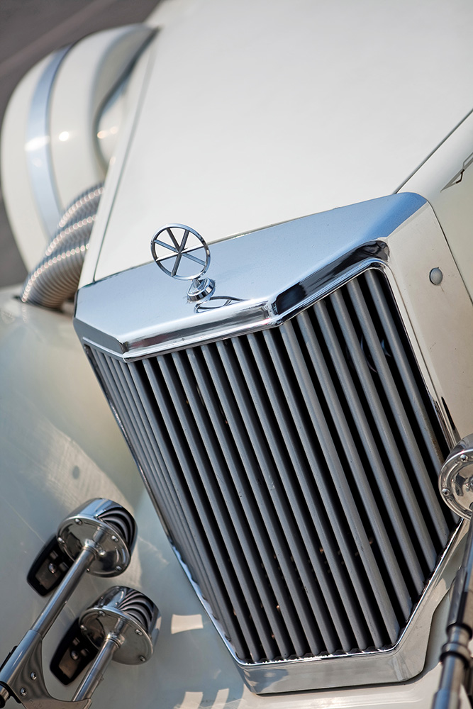 Mitsuoka Le-Seyde