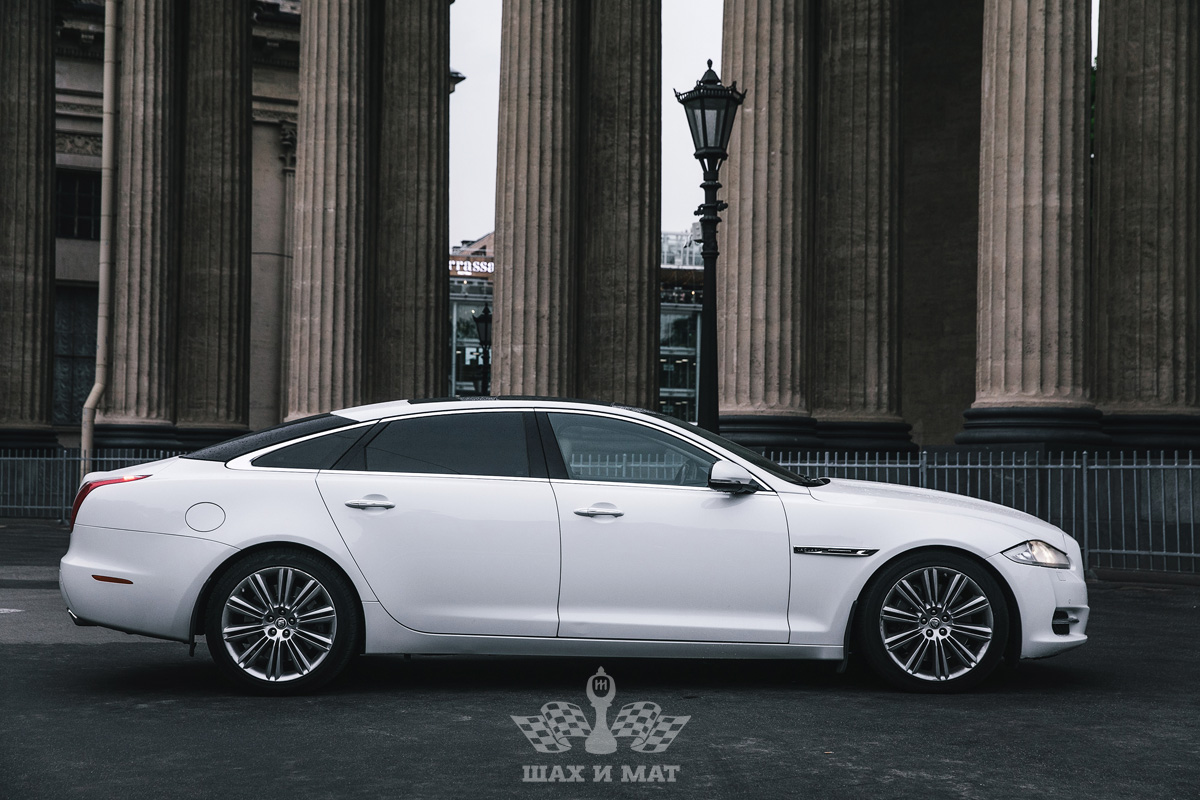 Jaguar XJ long