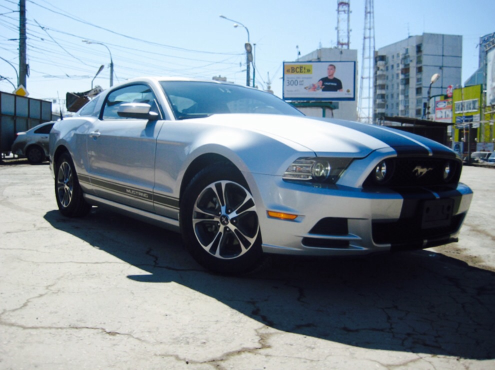 Ford Mustang — кадр 2 из 5