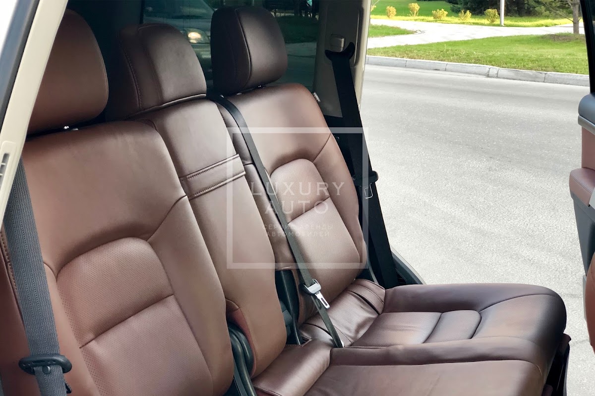 Toyota Land Cruiser 200