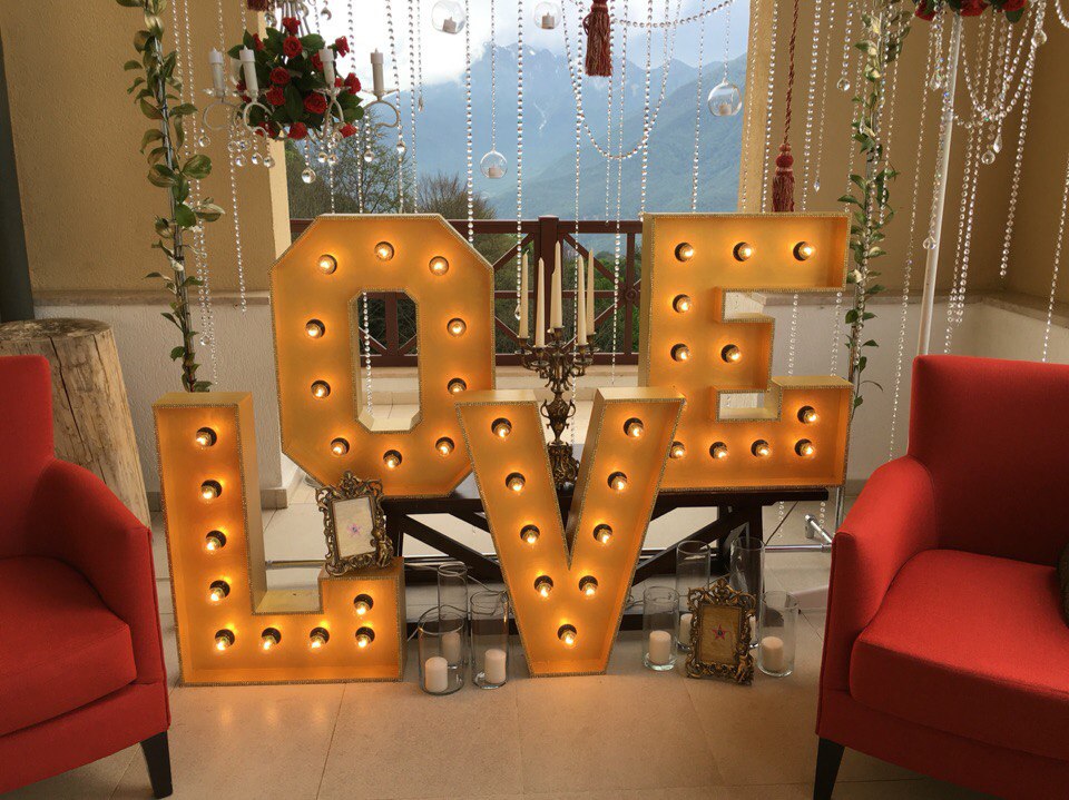 More Amore