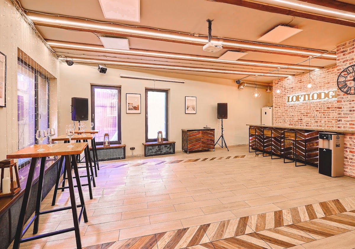 LOFT LODGE 6