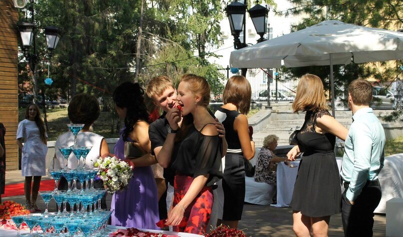 Пирамида Шампанского